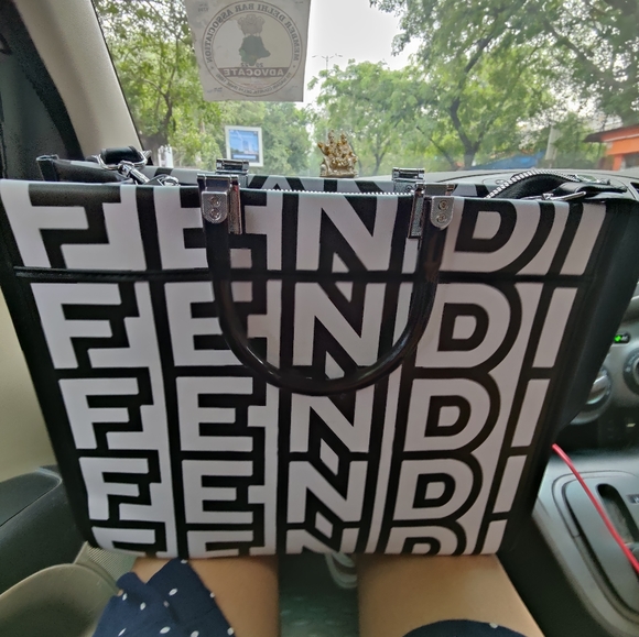 Fendi Roma Casual Style A4 2WAY Leather Logo Tote with Barcode - Picture 2 of 11